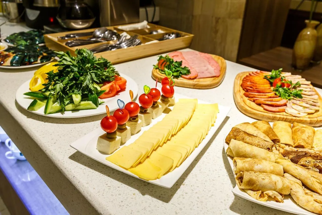 Renion Hills Hotel الماتي